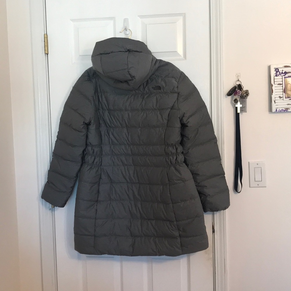 BRAND NEW Women’s Long North Face jacket - Picture 2 of 5